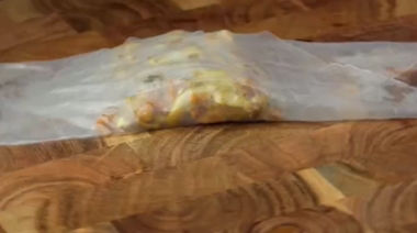 Crispy gluten-free lazy momos made with rice paper and vegetable filling